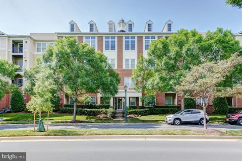 Condominium in Rockville MD 701 Fallsgrove DRIVE.jpg