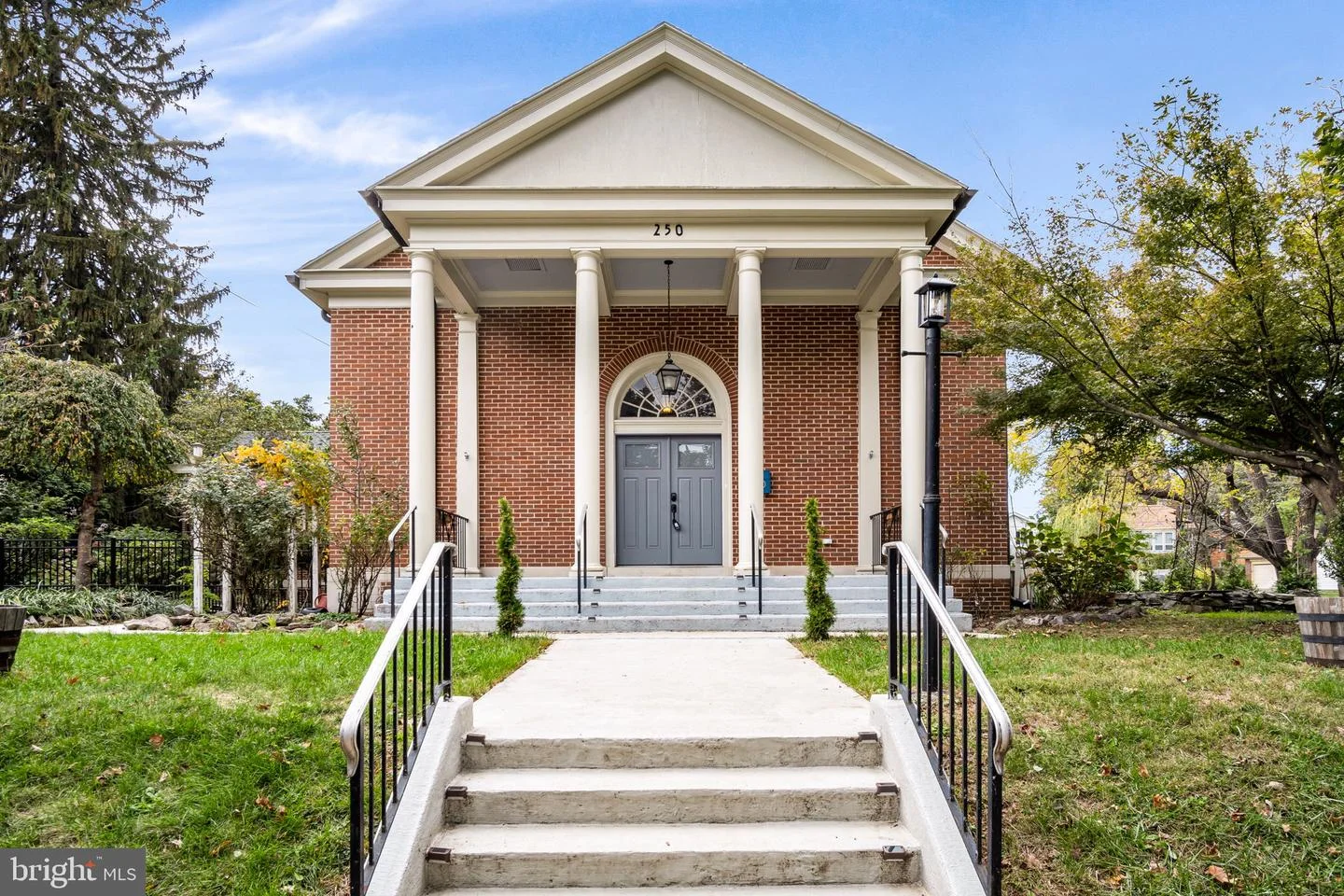 250 Mooreland Avenue
