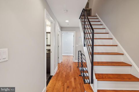 Townhouse in Philadelphia PA 1716 Seybert STREET 34.jpg