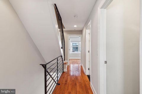 Townhouse in Philadelphia PA 1716 Seybert STREET 31.jpg