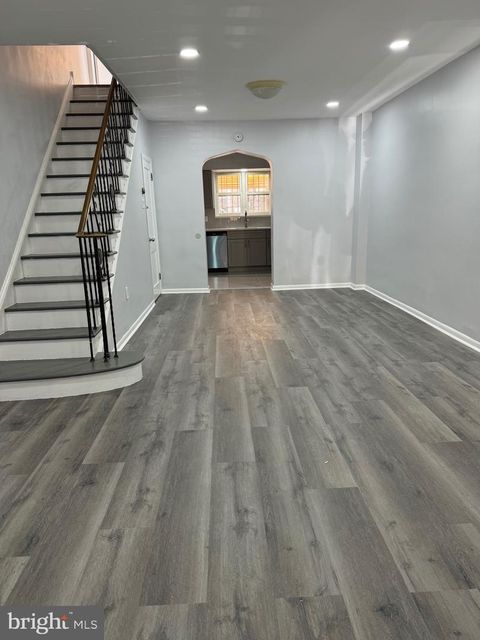 816 Cross St Philadelphia PA 19147