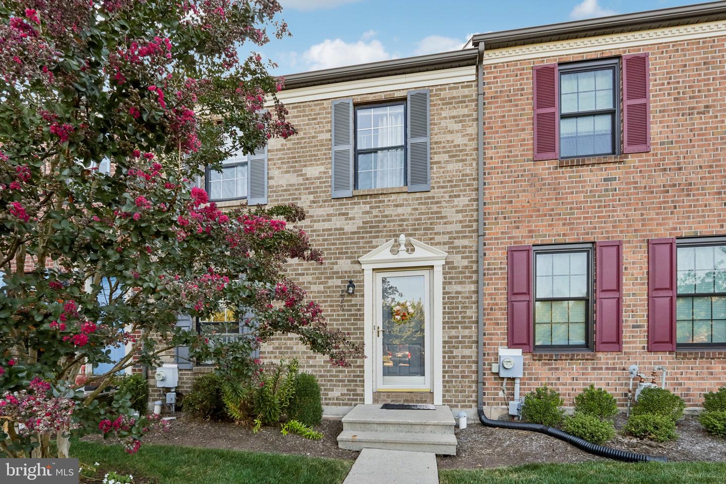 Photo 2 of 28 of 226 Troon Ct townhome