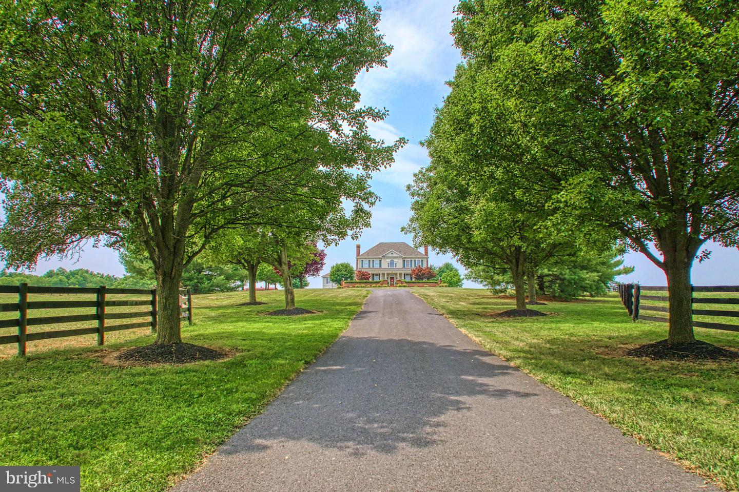 899 Earle Road, Charles Town, West Virginia image 4