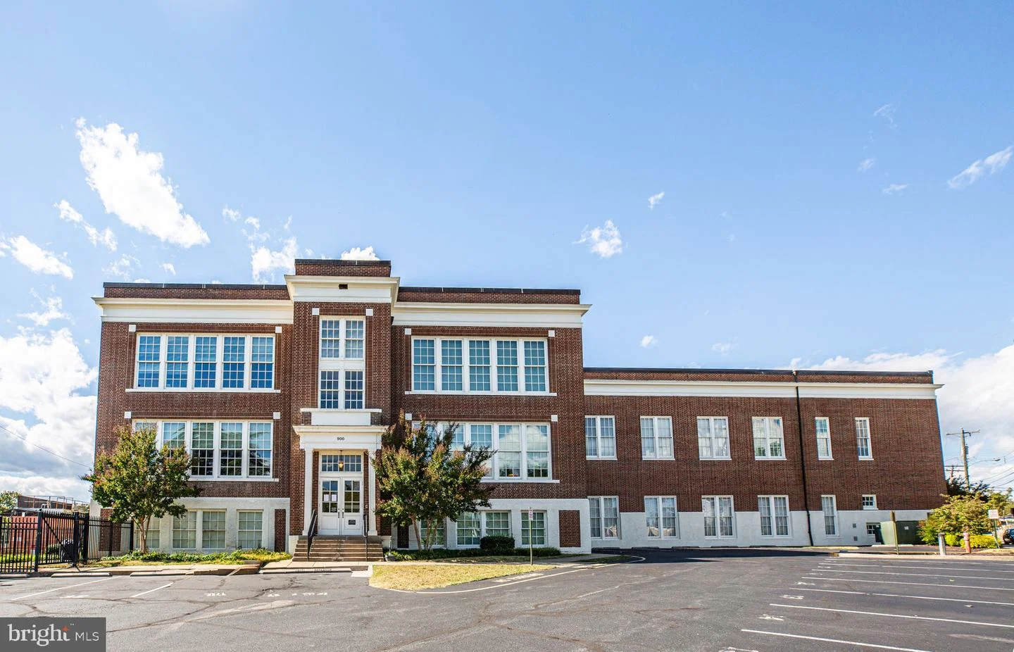 900 Barton Street Unit 307