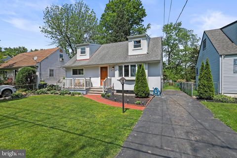 Single Family Residence in Ewing NJ 86 Rosedale 25.jpg