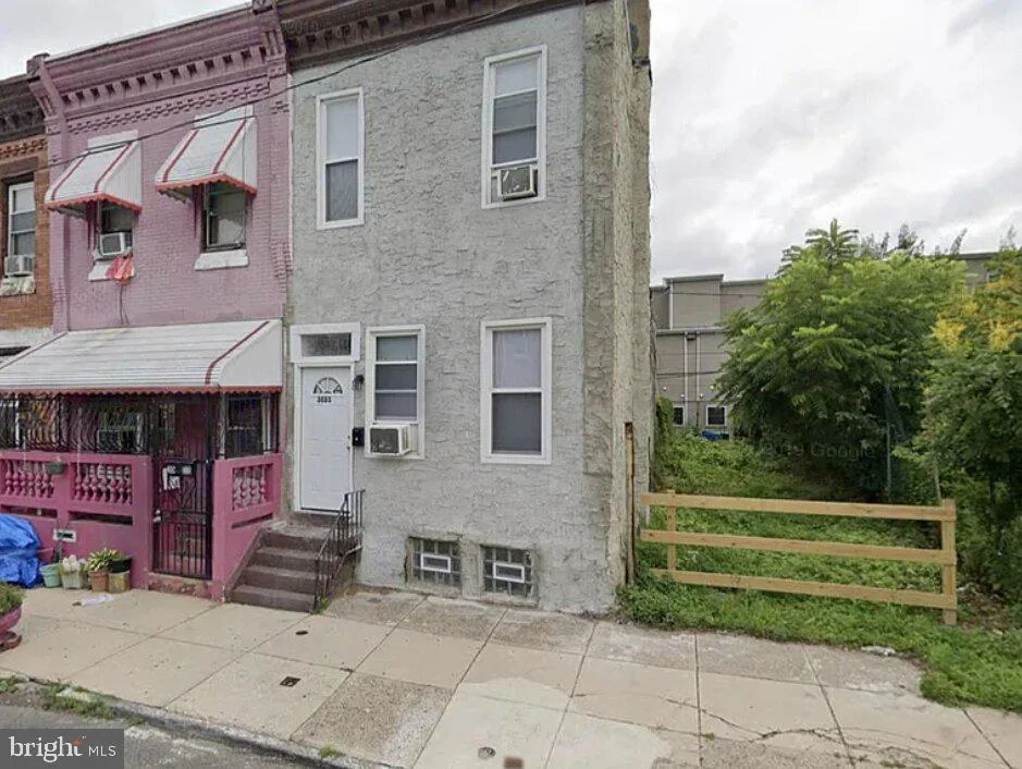 3033 N 10th Street