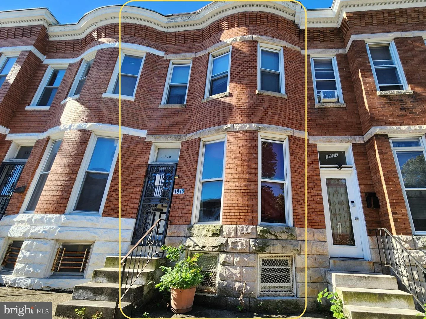 1915 W Saratoga Street