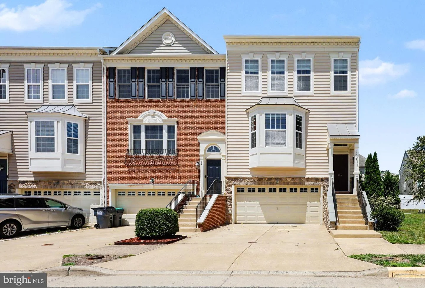 12 Lamplighter Lane