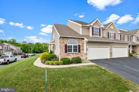 Townhouse in Wyomissing PA 616 Rosemont COURT.jpg