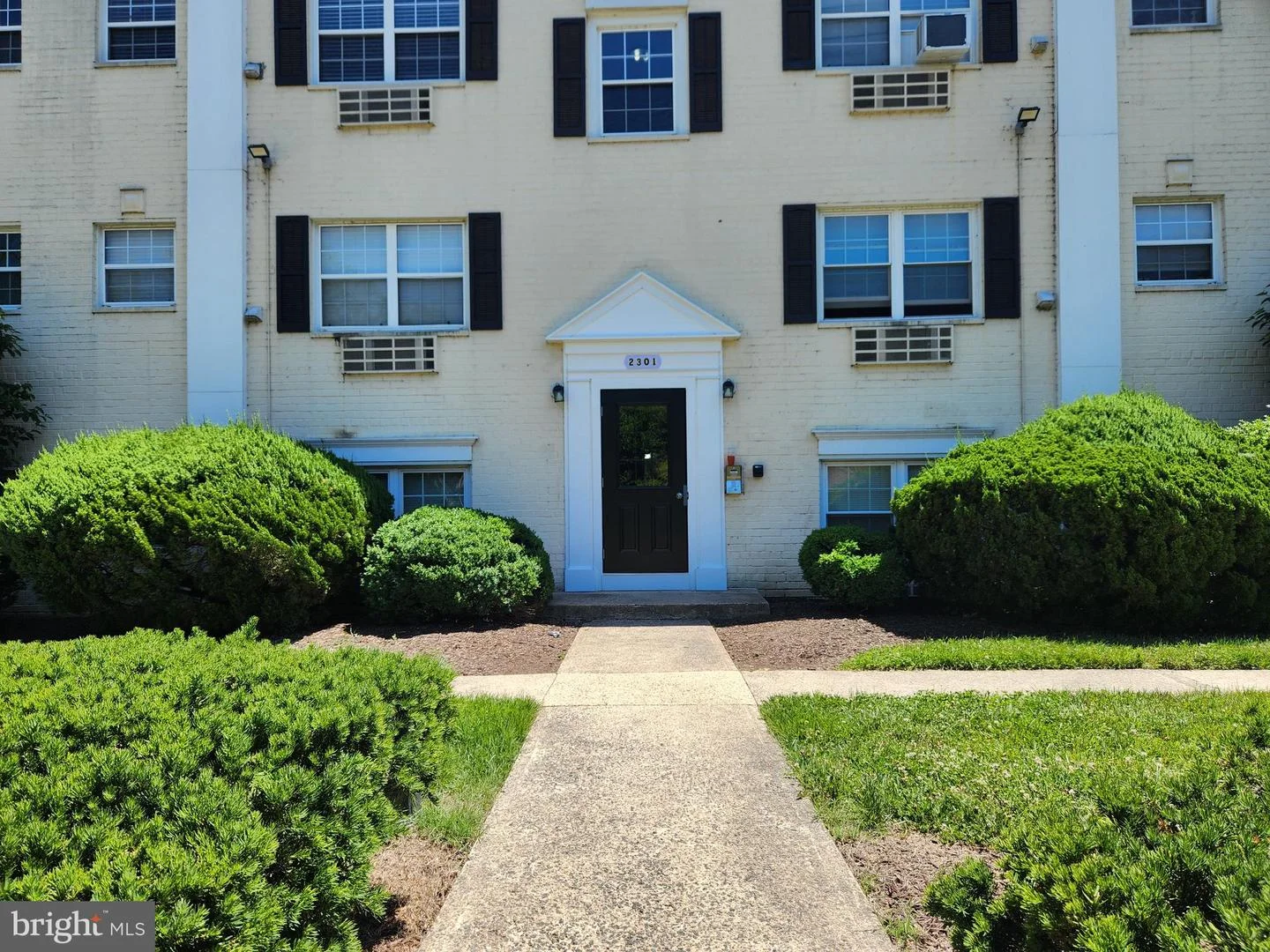 2301 Farrington Ave Unit 301