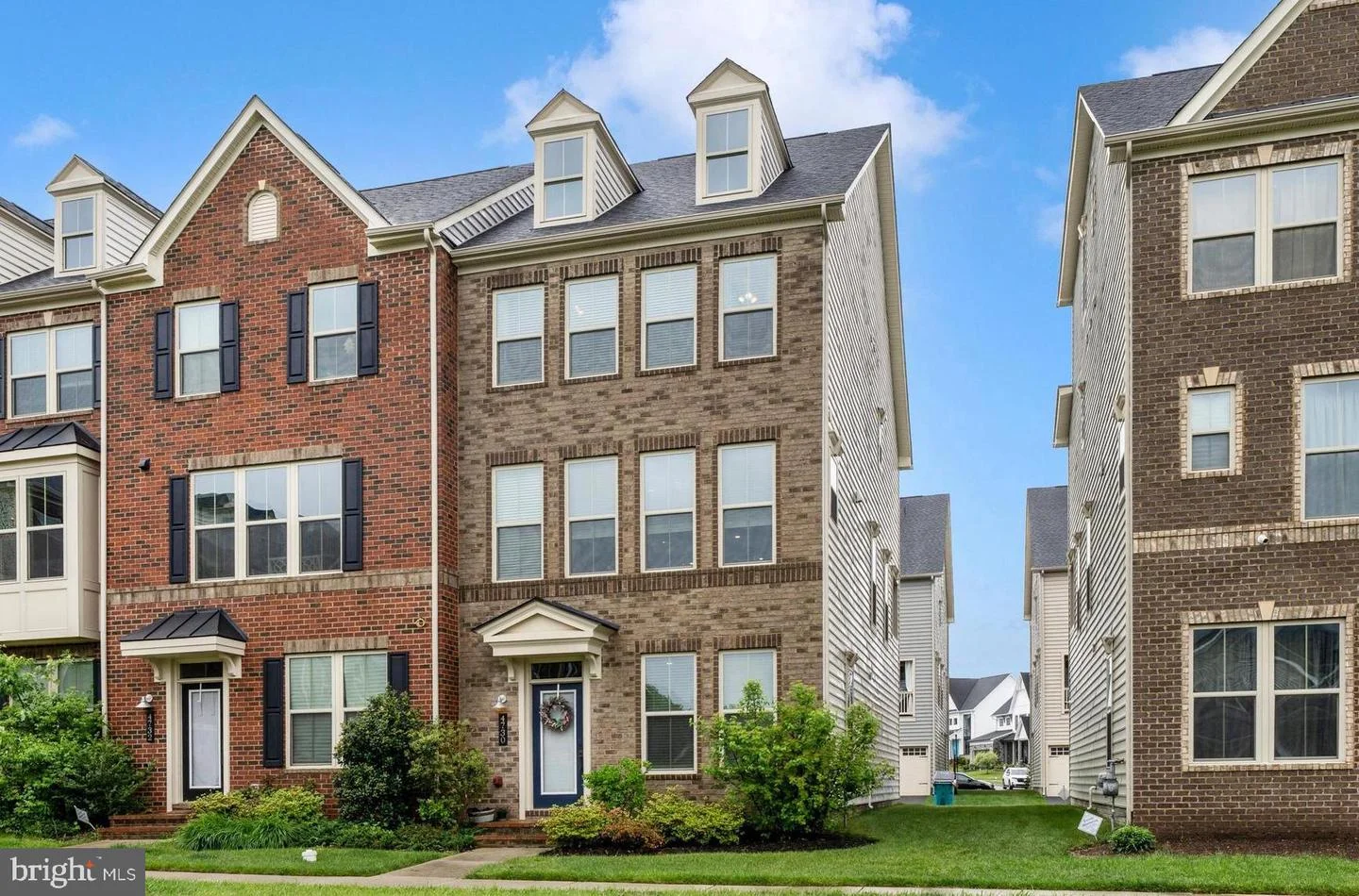 4730 Black Eyed Susan Mews