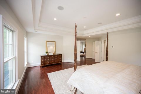 Single Family Residence in Arlington VA 2359 Lincoln STREET 35.jpg