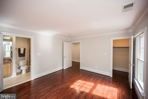 Single Family Residence in Arlington VA 2359 Lincoln STREET 47.jpg