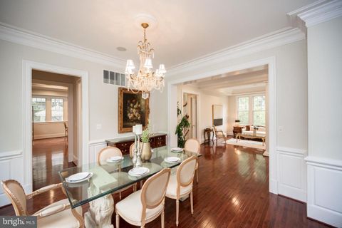 Single Family Residence in Arlington VA 2359 Lincoln STREET 23.jpg