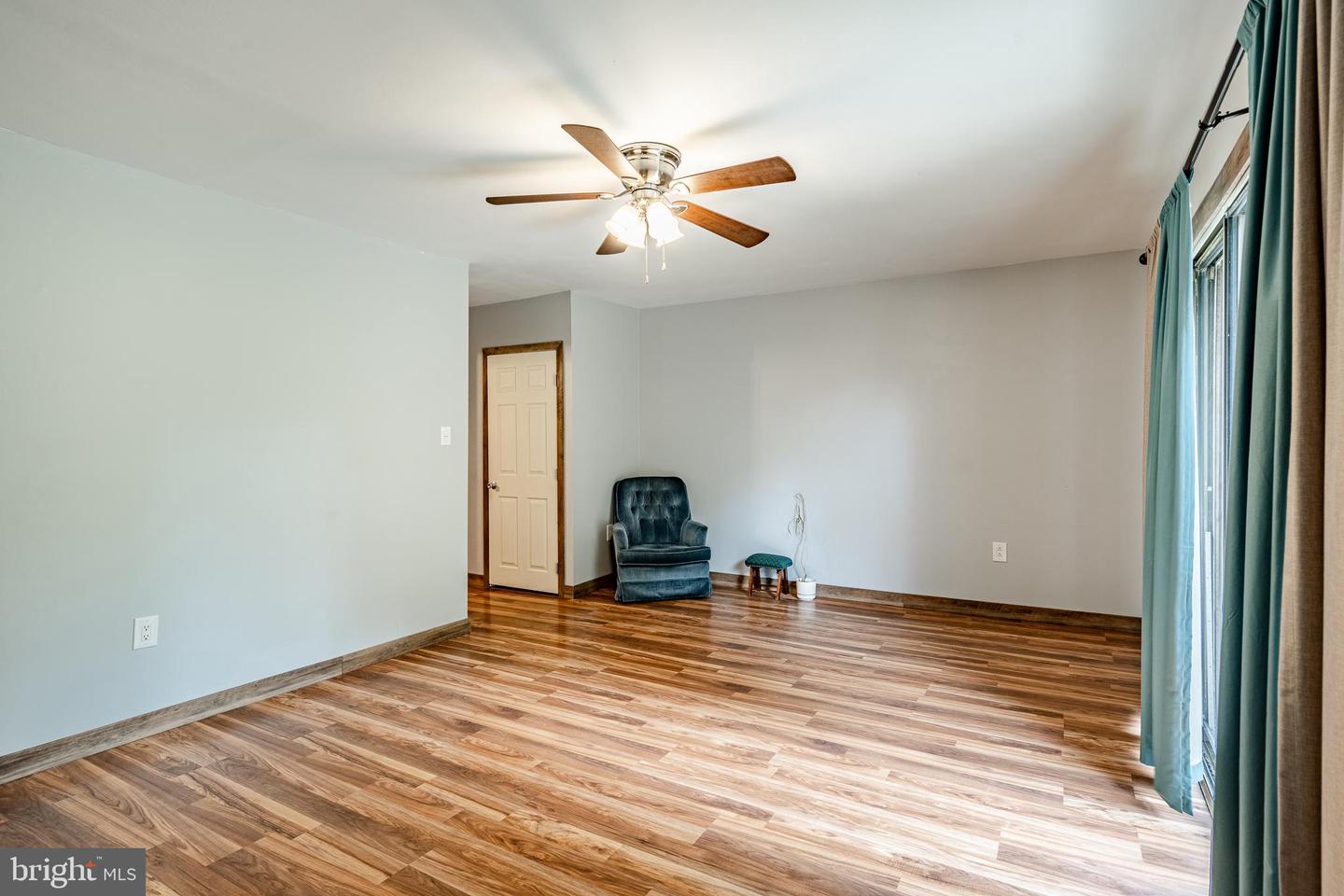 Photo 9 of 48 of 17 Bishop Dr townhome