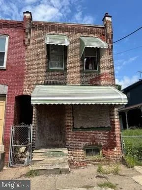 402 W 5th Street