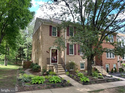 Townhouse in Springfield VA 7742 Jewelweed COURT.jpg