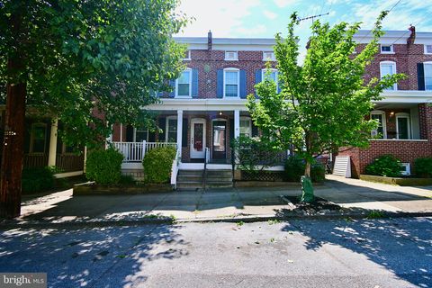 Duplex in Wilmington DE 1312 Dupont STREET 2.jpg