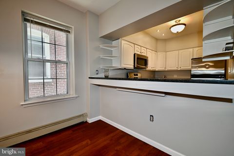 Duplex in Wilmington DE 1312 Dupont STREET 10.jpg