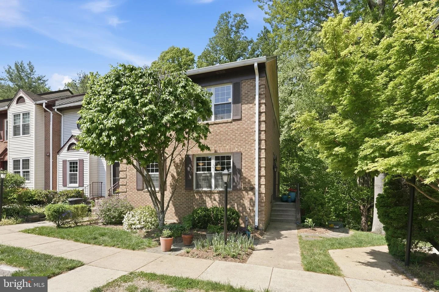6086 Heatherwood Drive