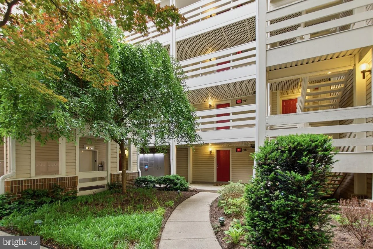 240 S Reynolds Street Unit 212