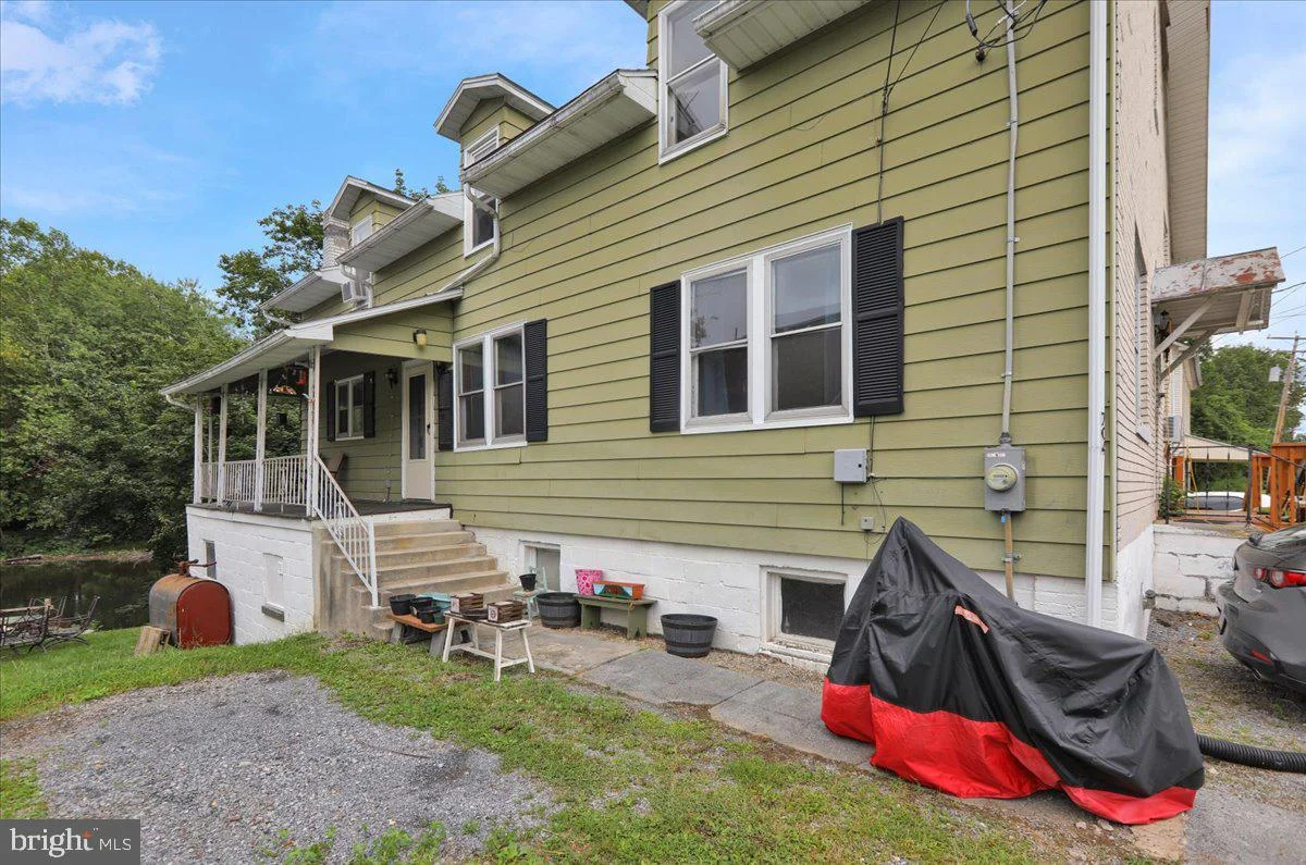 704 Mohrsville Road, Shoemakersville, PA, 19555