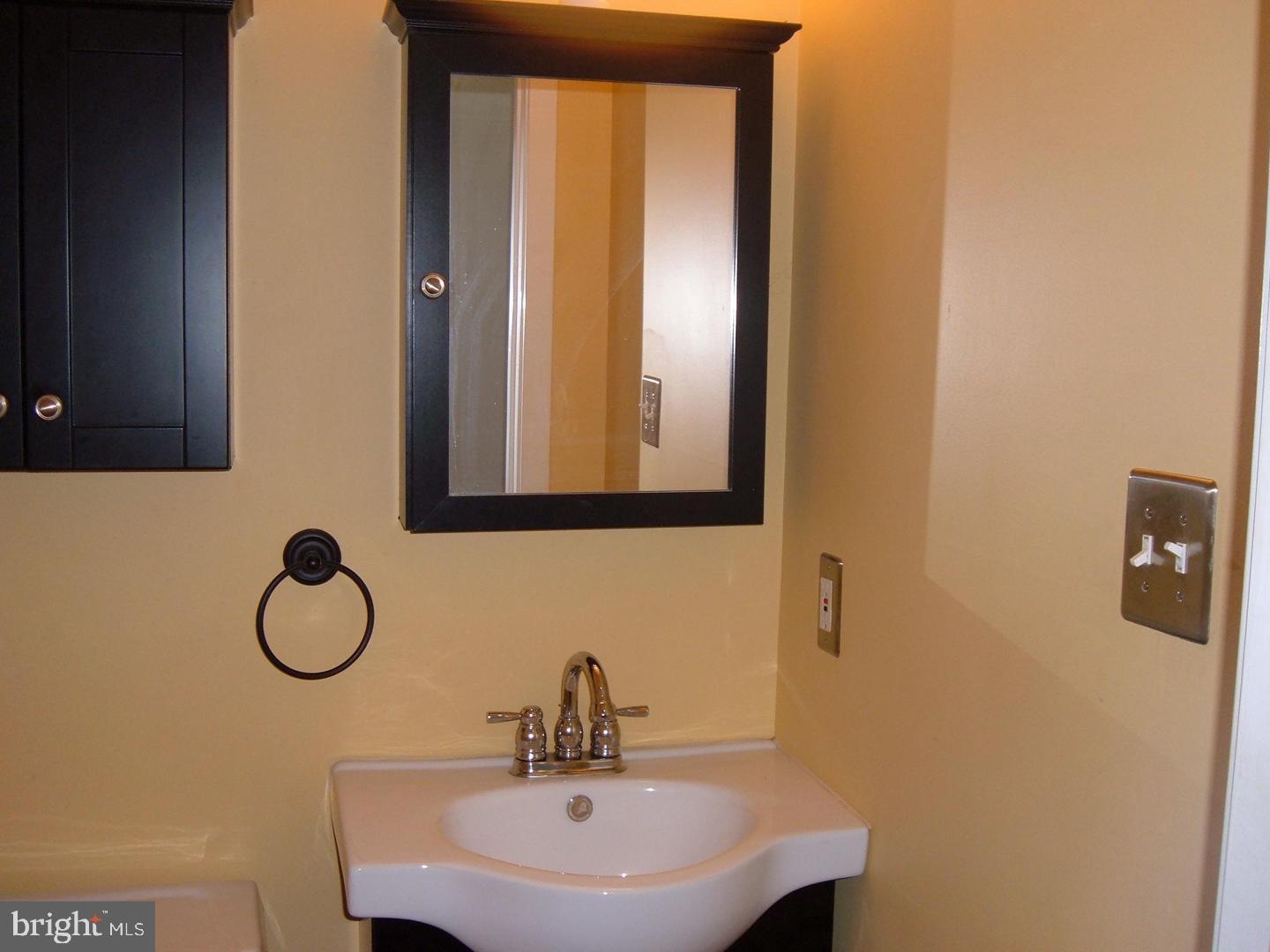 Photo 6 of 12 of 7 Regency Dr townhome