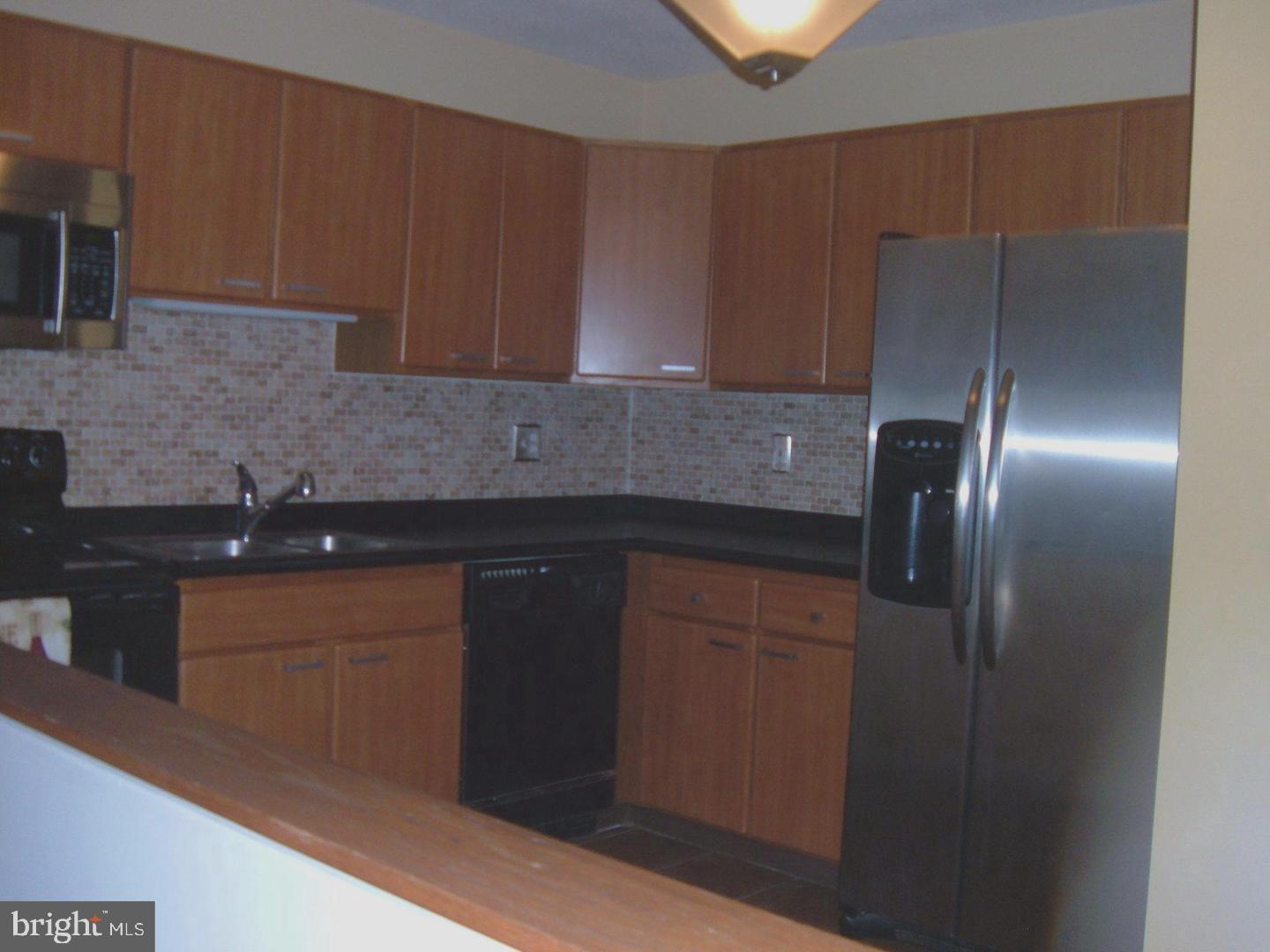 Photo 4 of 12 of 7 Regency Dr townhome
