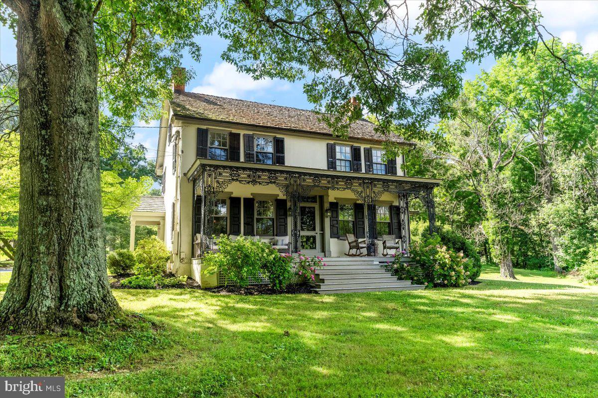 Photo 3 of 67 of 1691 Embreeville Rd house