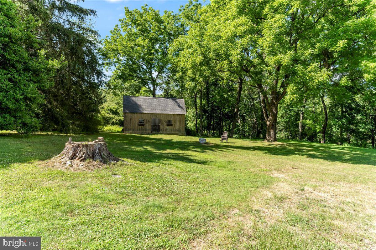 Photo 16 of 67 of 1691 Embreeville Rd house