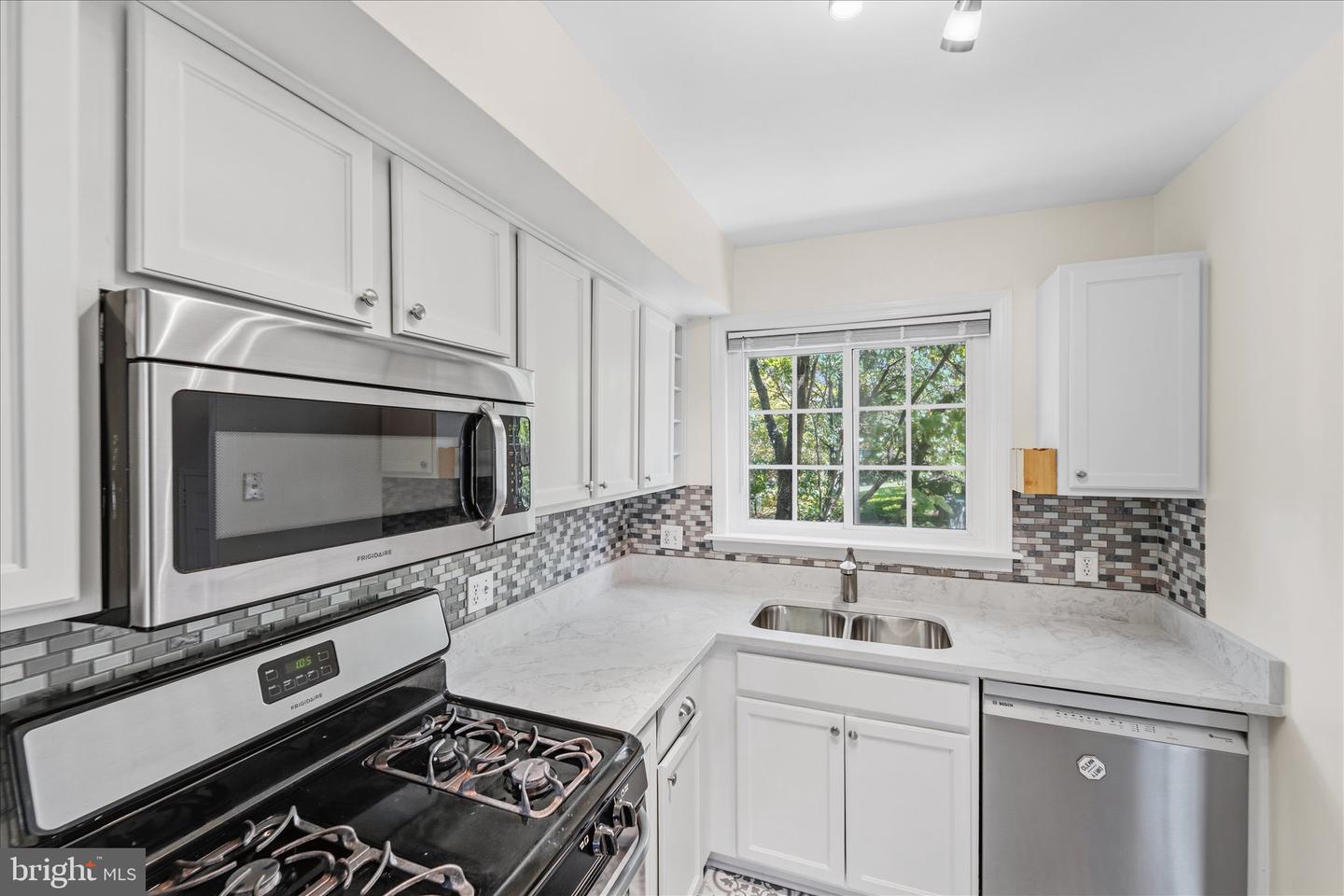 3226 Gunston Road, Alexandria, VA, 22302
