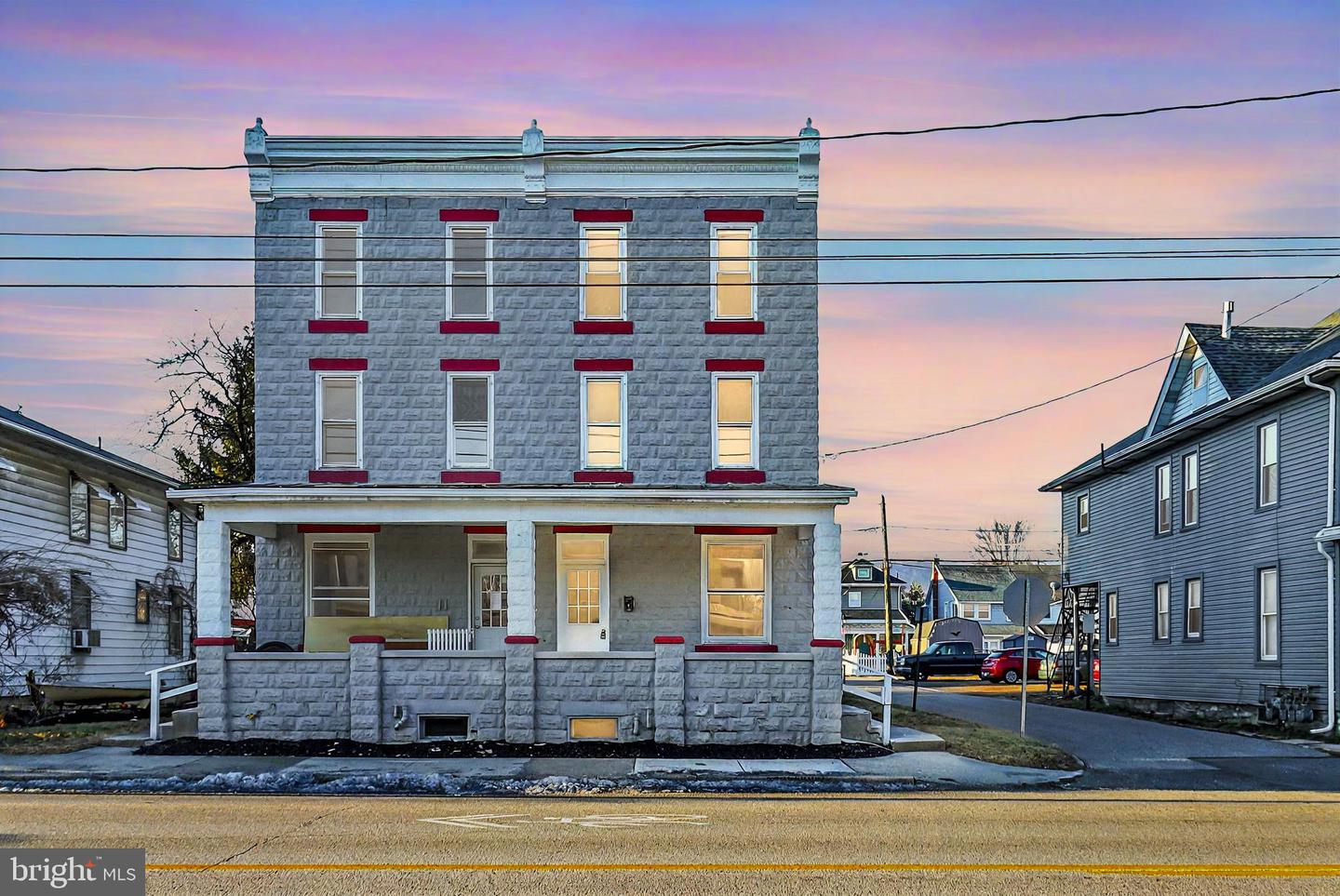 Listing image 1