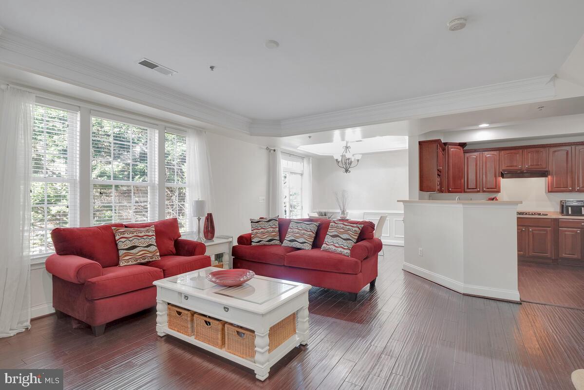 Photo 7 of 32 of 7120 Mason Grove Ct #33 townhome