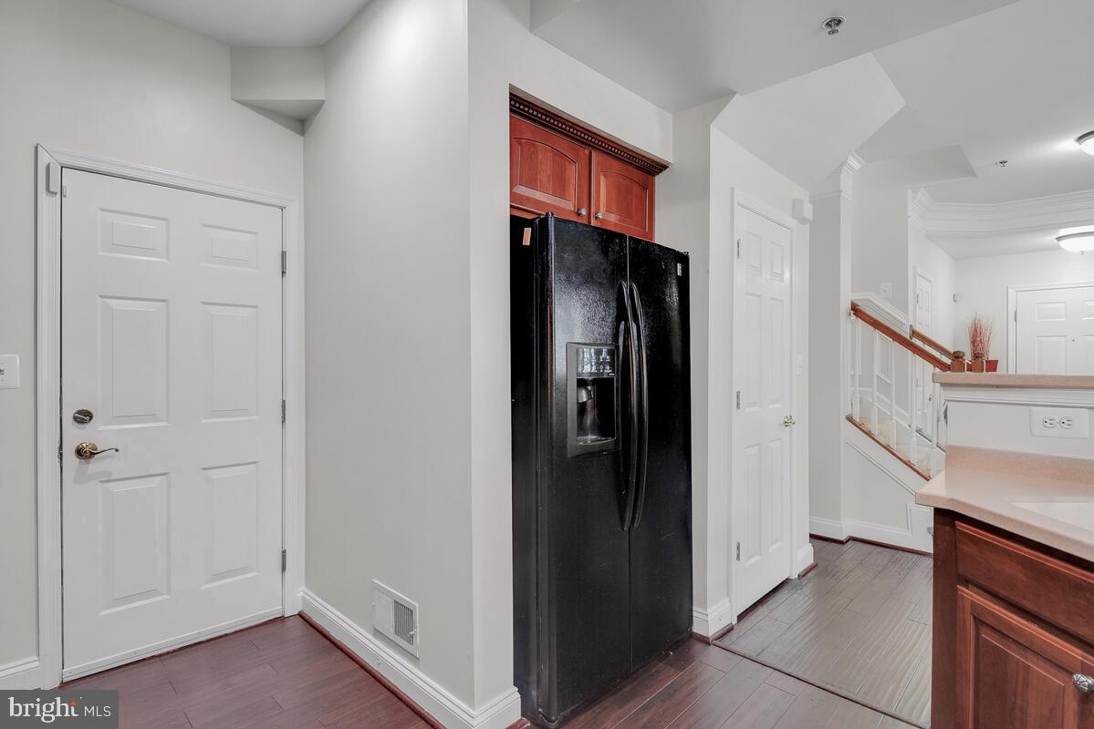 Photo 15 of 32 of 7120 Mason Grove Ct #33 townhome