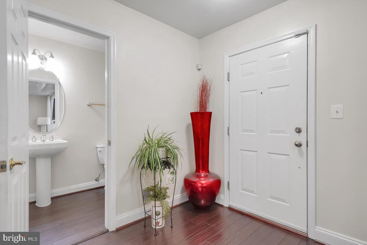 Photo 6 of 32 of 7120 Mason Grove Ct #33 townhome