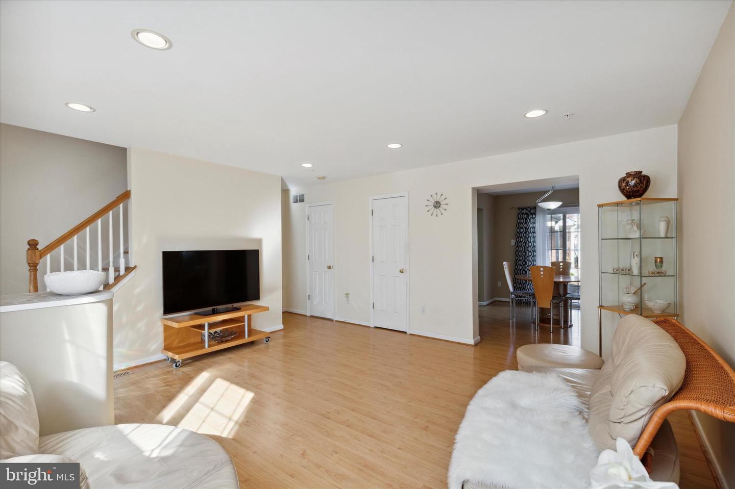 Photo 3 of 23 of 216 Tanager Ct #255 townhome