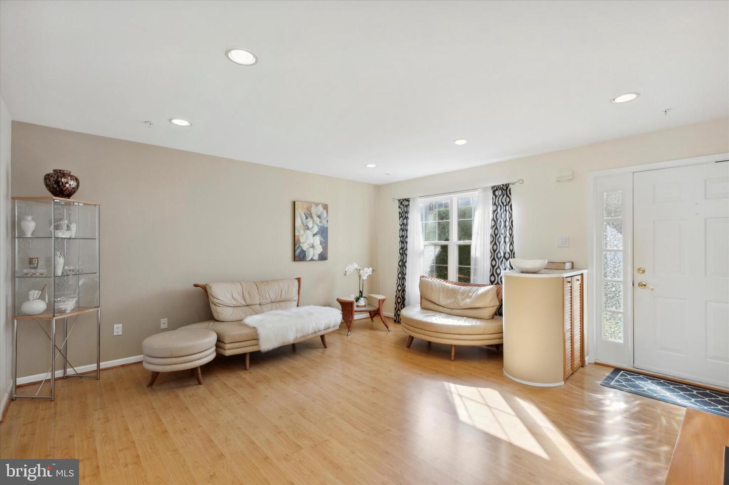 Photo 4 of 23 of 216 Tanager Ct #255 townhome
