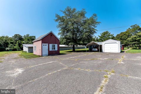 A home in Elmer