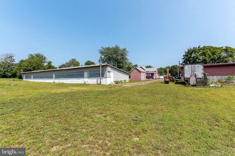 A home in Elmer