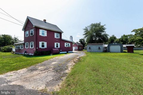 A home in Elmer