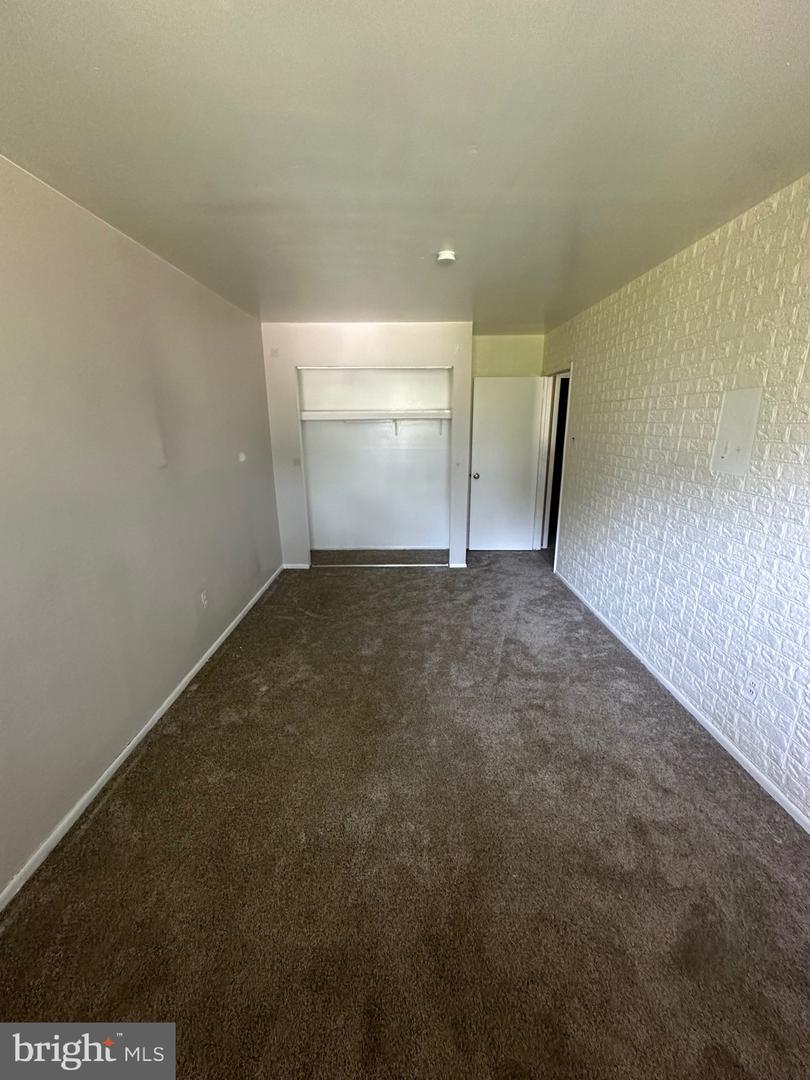 Photo 4 of 10 of 204 Andrew Rd townhome