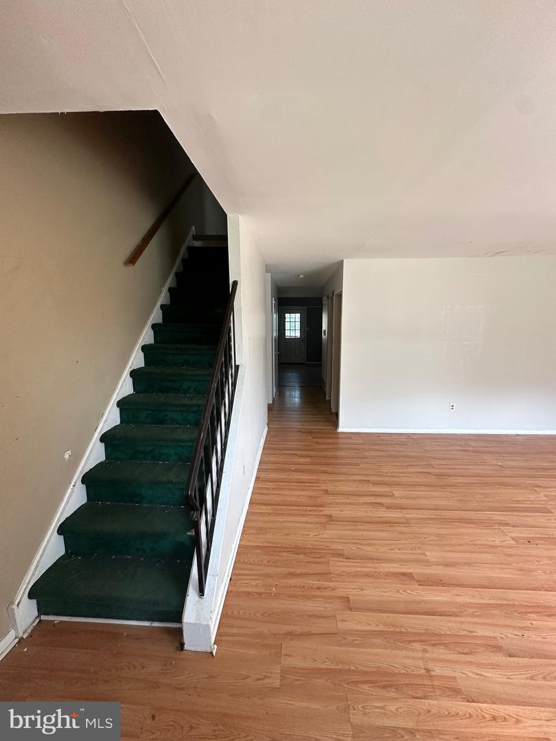 Photo 6 of 10 of 204 Andrew Rd townhome