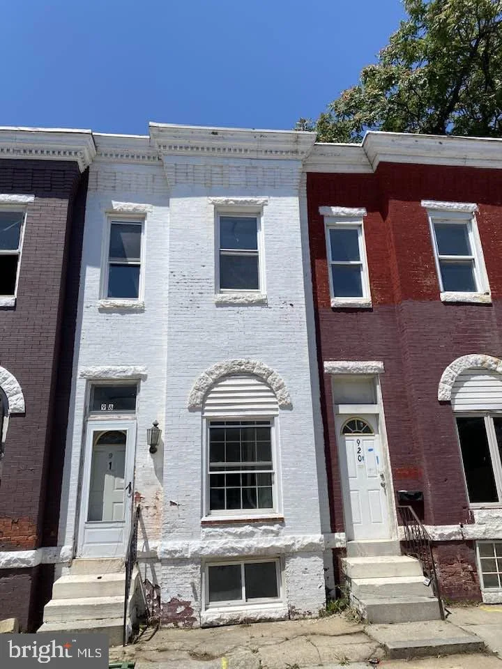 918 Appleton Street