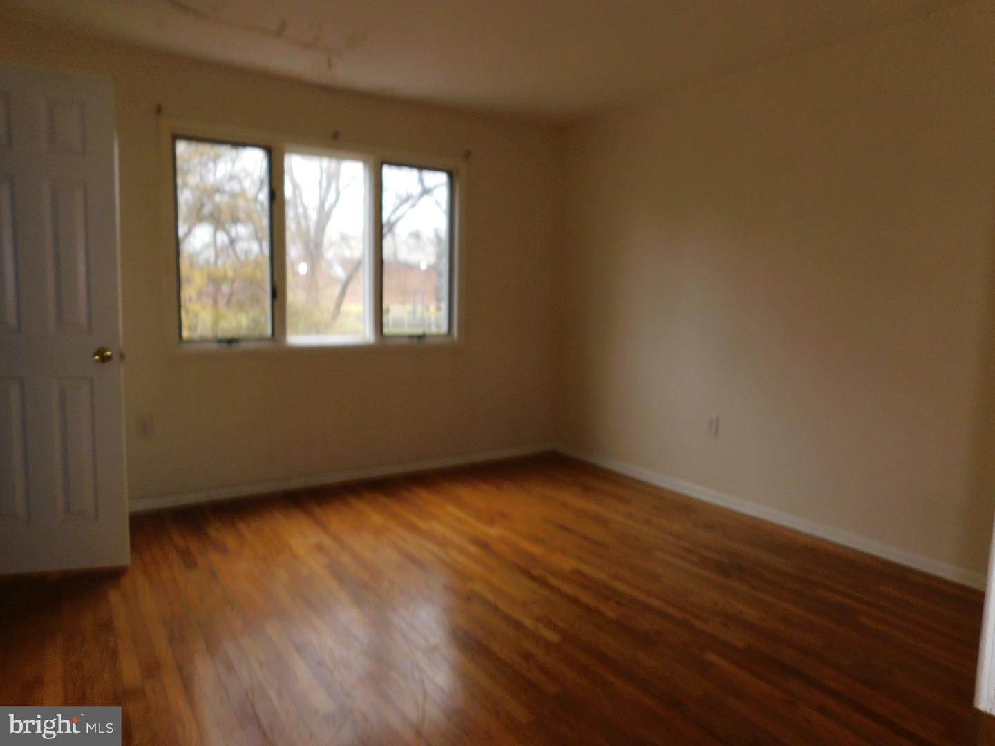 Photo 9 of 20 of 45 Gilbert Ct townhome
