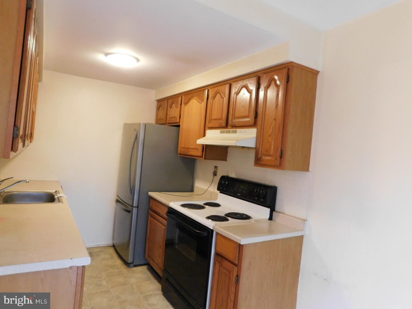 Photo 8 of 20 of 45 Gilbert Ct townhome