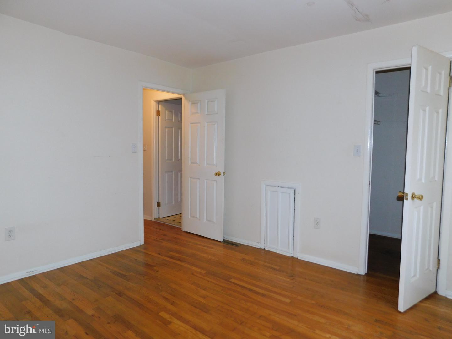 Photo 10 of 20 of 45 Gilbert Ct townhome