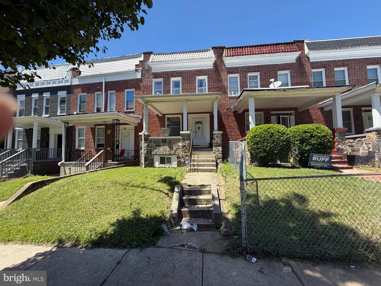 3716 W Garrison Avenue