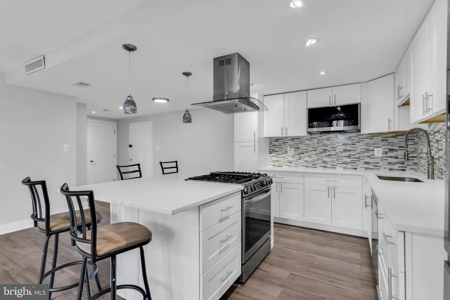 4600 Duke Street Unit 303