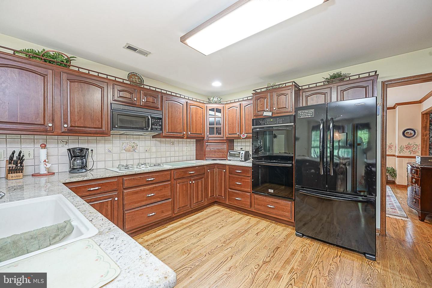 Photo 5 of 34 of 11 Ternberry Ct house