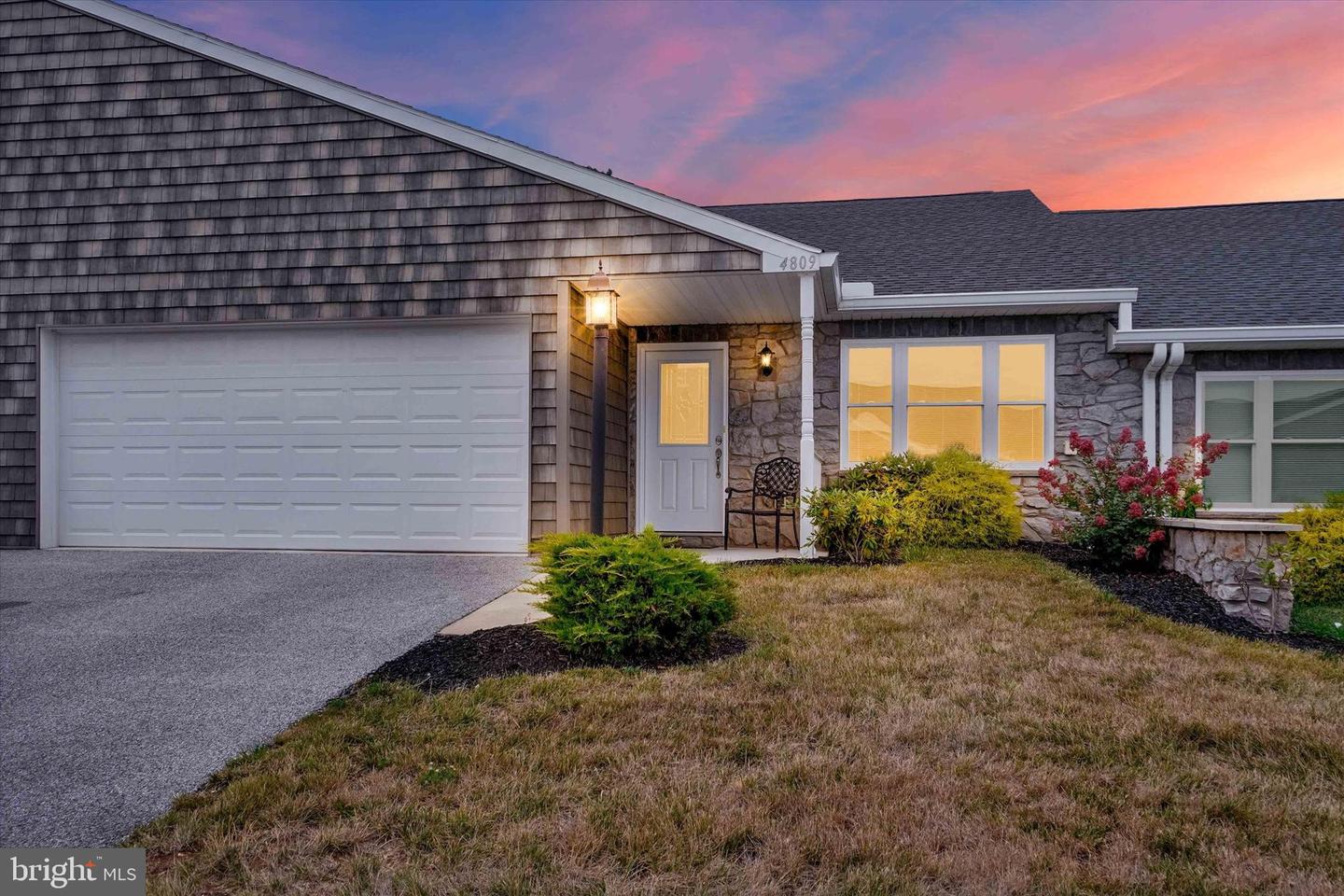 View Dover, PA 17315 townhome